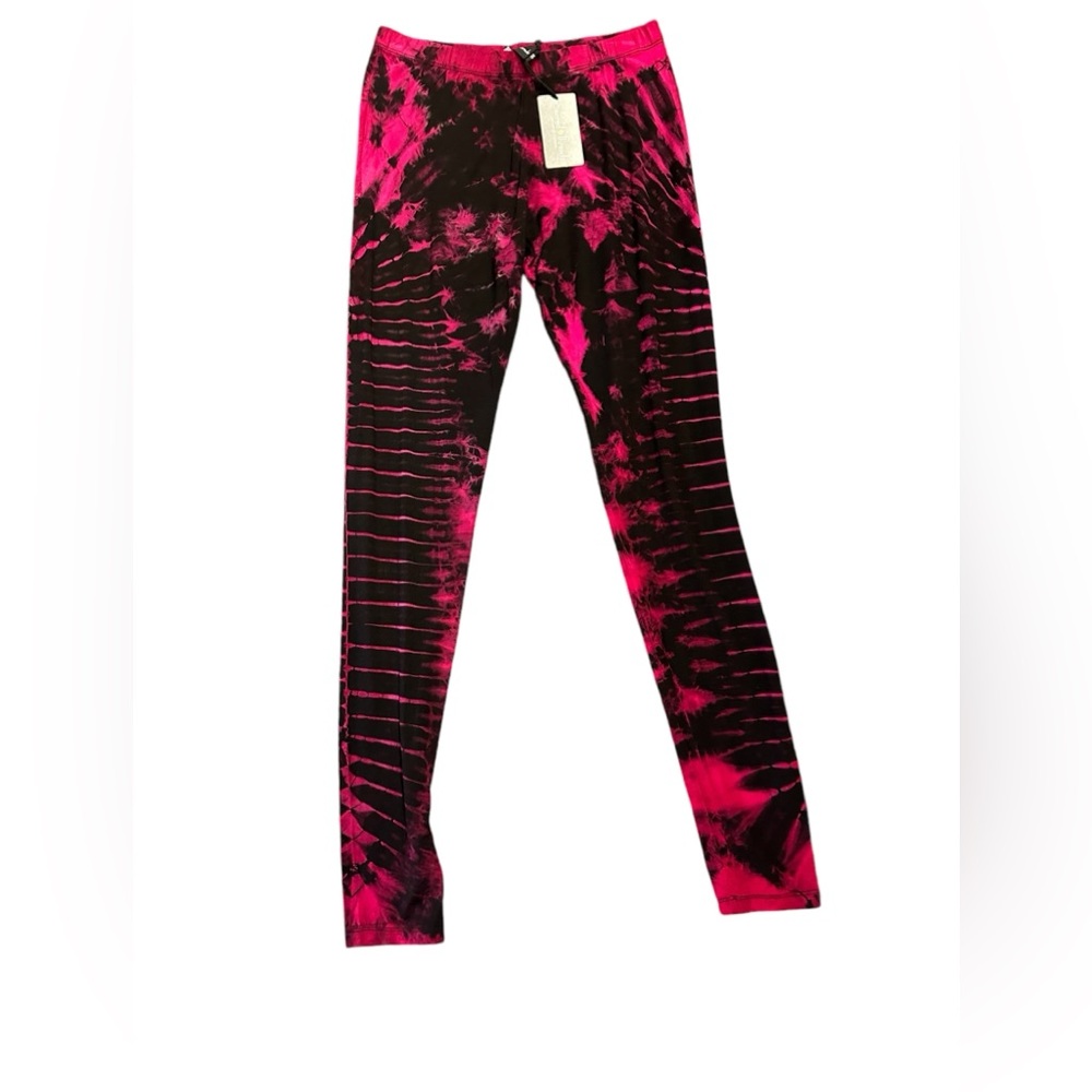 NWT. Sacred Threads Tye-Dye Leggings 222183. BL/RD2